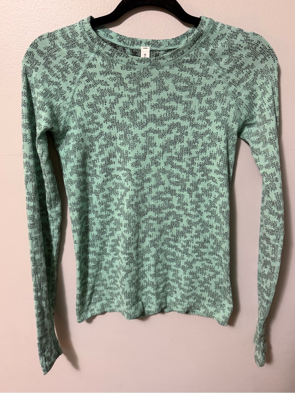 Athleta Momentum Printed Long Sleeve Top Womens XS Mint Green Seamless